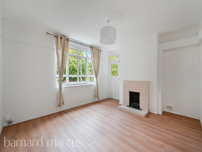2 Bedroom Flat To Rent In Maple Road, Surbiton, KT6