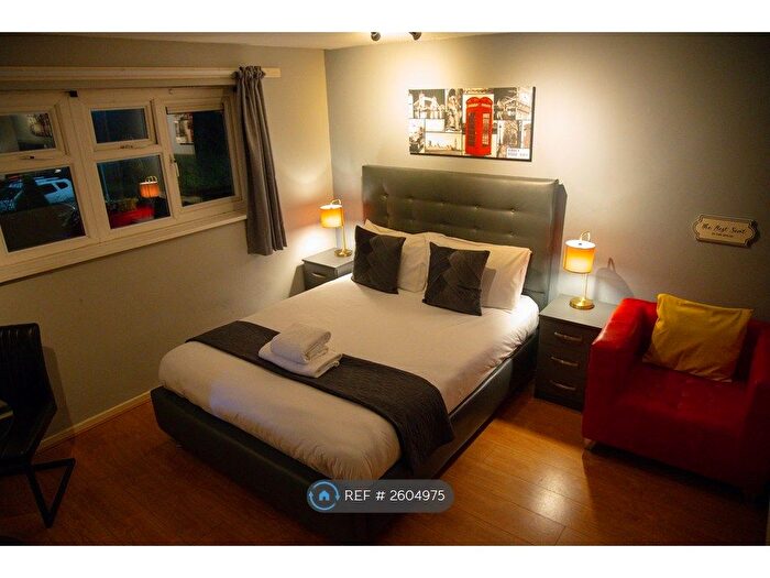 5 Bedroom Terraced House To Rent In Frome Drive, Wolverhampton, WV11