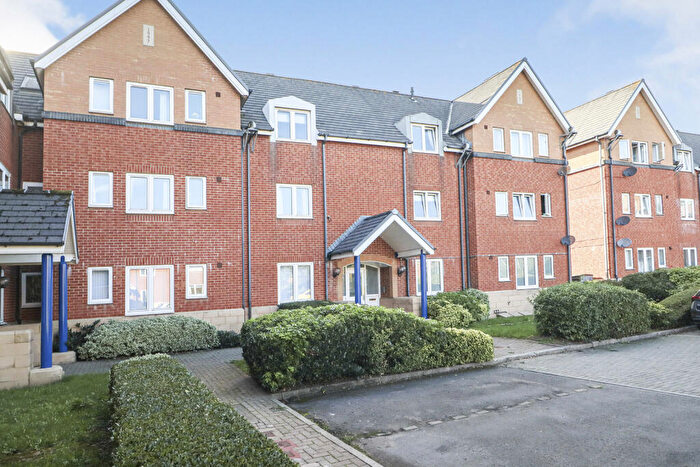 2 Bedroom Flat To Rent In Corvette Court, Schooner Way, Cardiff, CF10