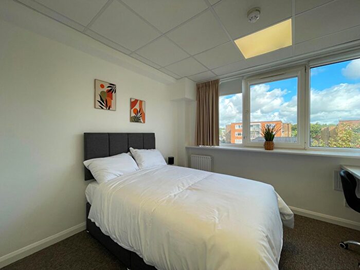 Studio To Rent In Room, Paris House, Hove, BN3