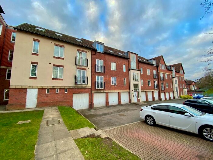 2 Bedroom Flat To Rent In Shelley House, Holgate, York, YO24