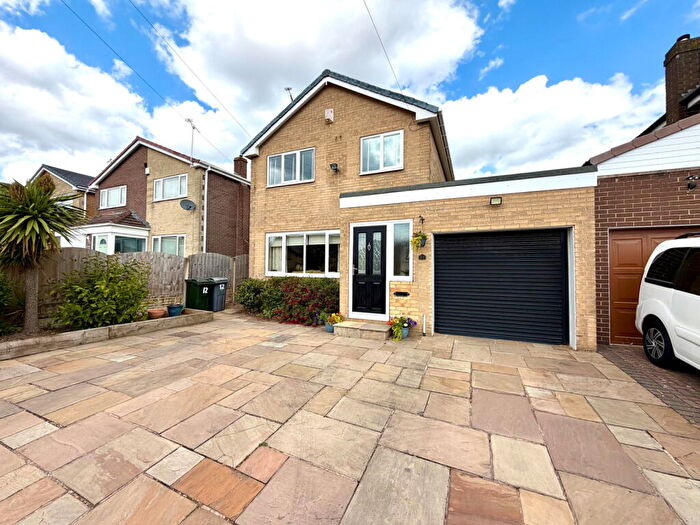 3 Bedroom Detached House For Sale In Baslow Crescent, Dodworth, Barnsley, S75