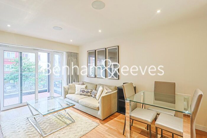 2 Bedroom Flat To Rent In Boulevard Drive, Beaufort Park, NW9