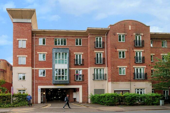 2 Bedroom Apartment To Rent In Grenfell Road, Maidenhead, SL6