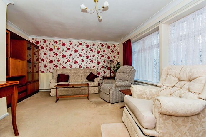 2 Bedroom Detached Bungalow For Sale In Daniels Gate, Long Sutton, Spalding, PE12
