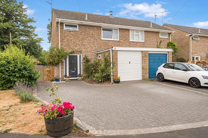 3 Bedroom Semi-Detached House For Sale In Gilberts Green, Shipton Bellinger, SP9