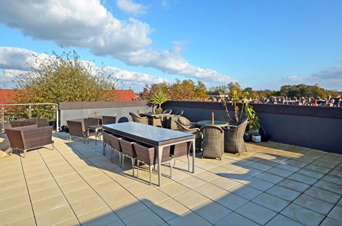2 Bedroom Flat For Sale In Cardinal Court, Bishophill, York, YO1