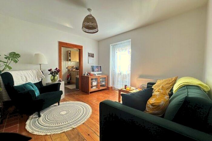 2 Bedroom Flat To Rent In St. John's Road, London, N15