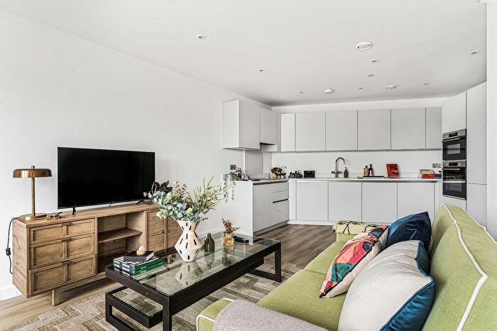2 Bedroom Flat For Sale In Corner Place, - Herald Street, E2