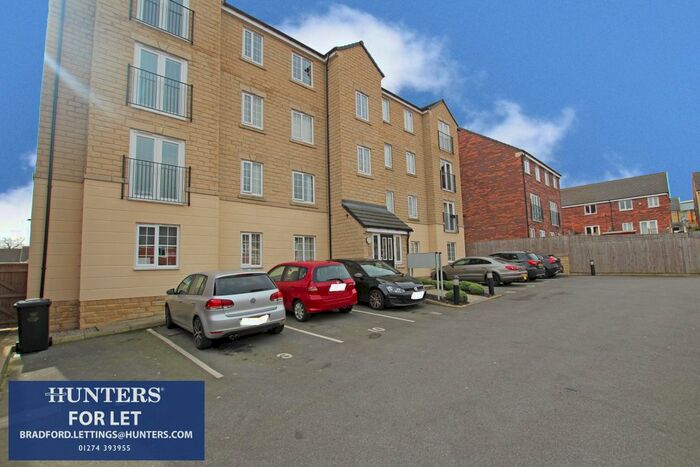 2 Bedroom Flat To Rent In Apartment 13, Langsett Court Plantation Drive, Bradford BD9