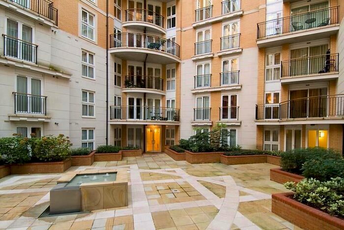 2 Bedroom Flat To Rent In Victoria Street, Westminster, SW1H