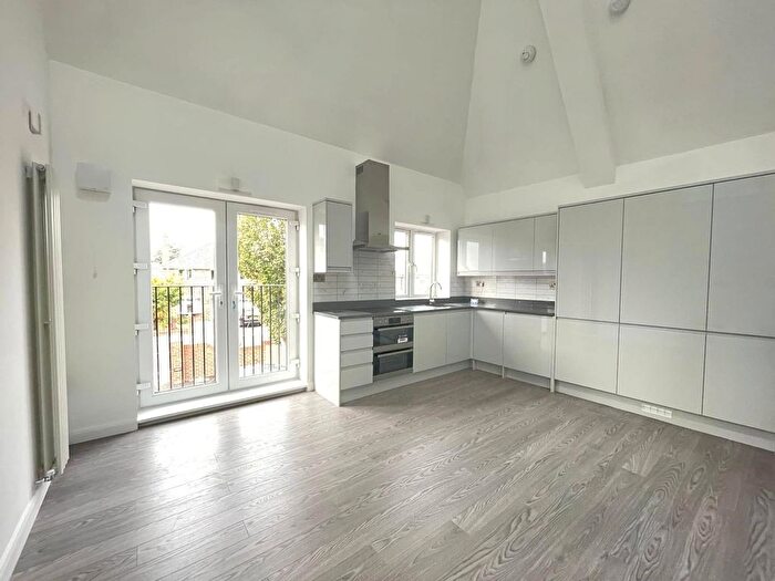 1 Bedroom Flat To Rent In Hylands View, CM2