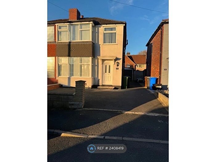 3 Bedroom Semi-Detached House To Rent In Sussex Drive, Droylsden, Manchester, M43