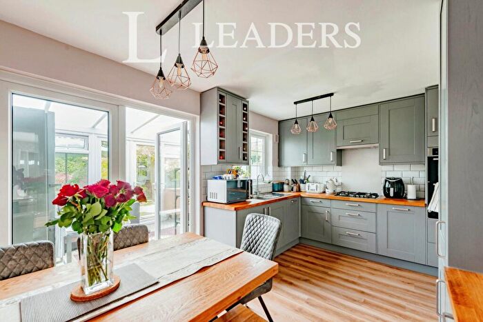 3 Bedroom Semi-Detached House To Rent In Pound Hill, Crawley, RH10