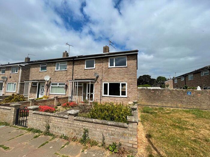 3 Bedroom Semi-Detached House For Sale In Parkington Walk, Bury St. Edmunds, IP32