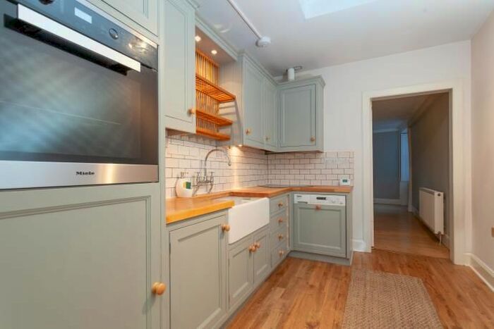 1 Bedroom Flat To Rent In St Stephen Place, Stockbridge, Edinburgh, EH3