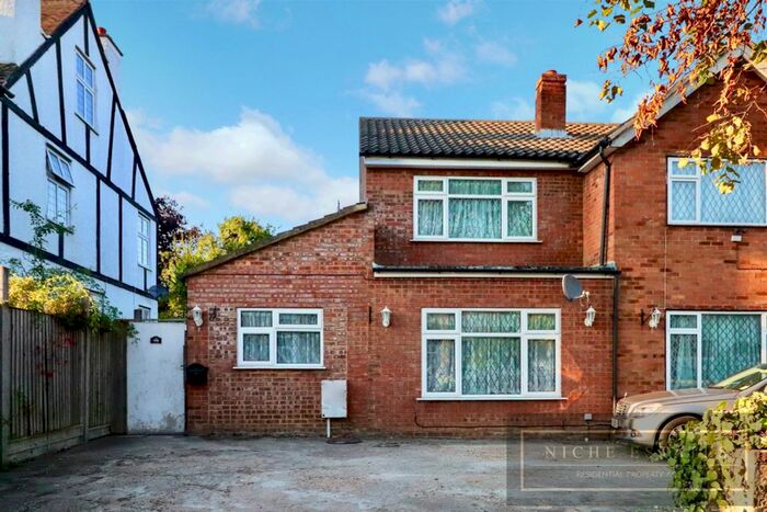 3 Bedroom Semi-Detached House To Rent In Northwick Avenue, Kenton, Harrow, HA3