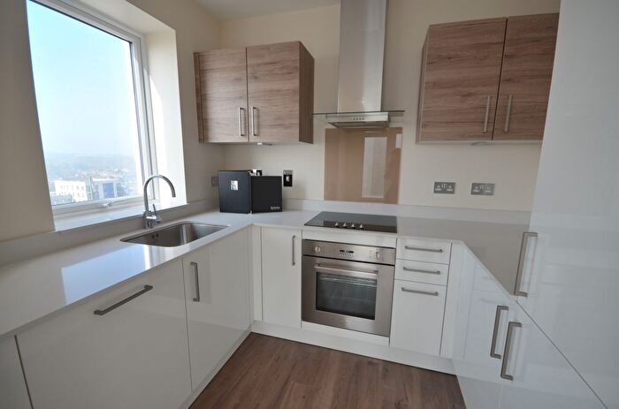 1 Bedroom Flat To Rent In The Peninsula, Gillingham, ME7