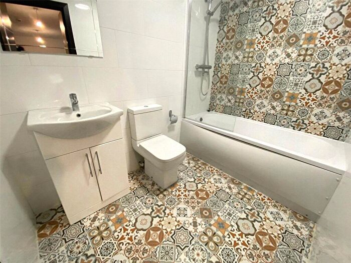2 Bedroom Apartment To Rent In Regal House, Duke Street, Stockport, Greater Manchester, SK1
