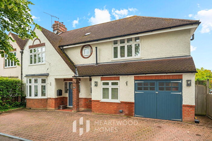 5 Bedroom Semi-Detached House For Sale In Selwyn Avenue, Hatfield, AL10