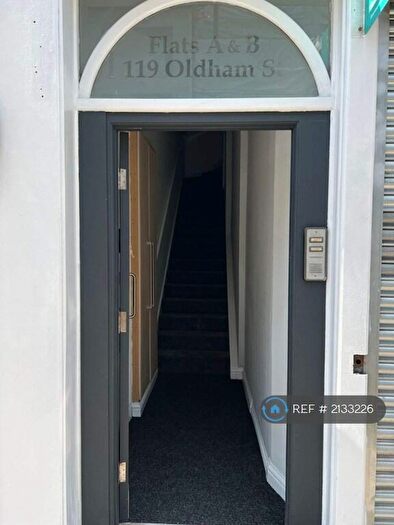 2 Bedroom Flat To Rent In Oldham Street, Manchester, M4