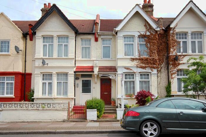 1 Bedroom Flat To Rent In Gassiot Road, London, SW17