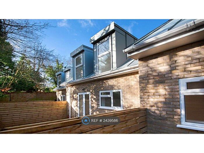 1 Bedroom Flat To Rent In Knighton Court, Stanmore, HA7