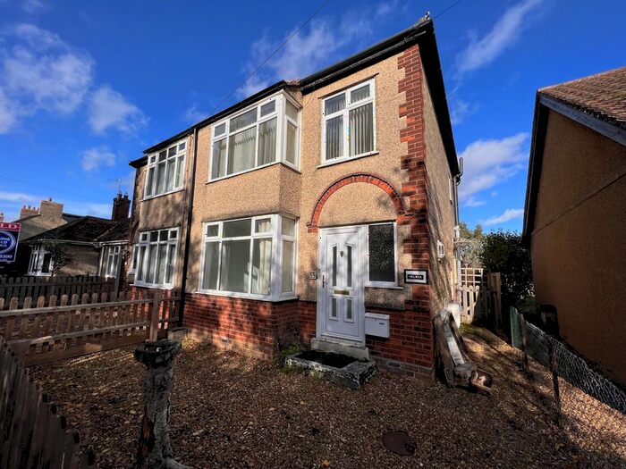 3 Bedroom Semi-Detached House For Sale In Home Close, Histon, Cambridgeshire, CB24