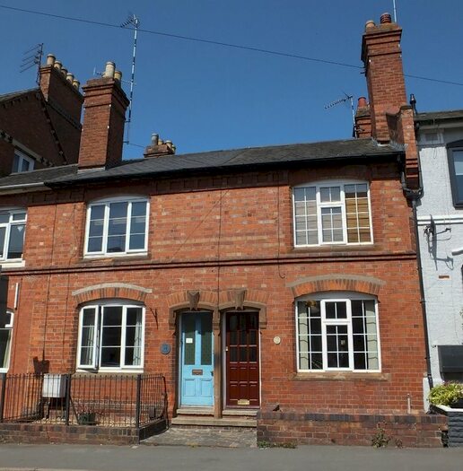 2 Bedroom Terraced House To Rent In Park Road, Kenilworth, CV8