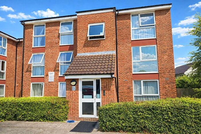 1 Bedroom Flat To Rent In Archery Close, Harrow Weald, Middlesex, HA3