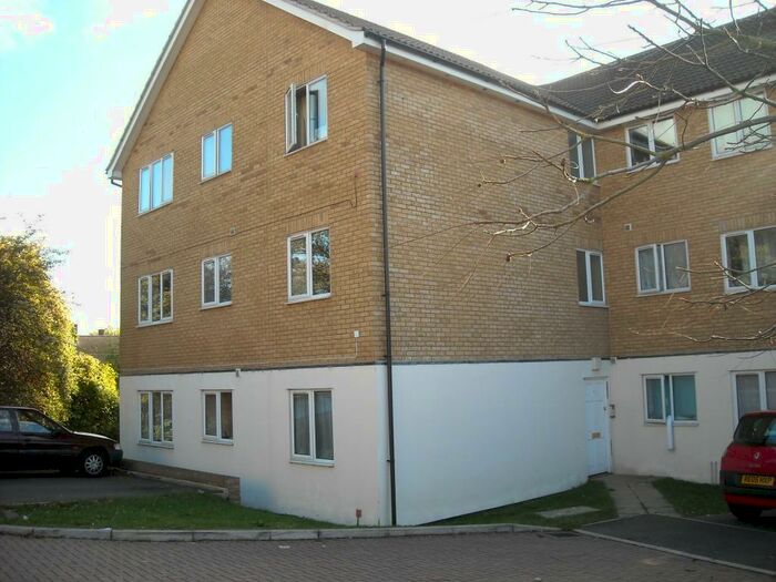 2 Bedroom Flat To Rent In Cherwell Grove, South Ockendon., RM15