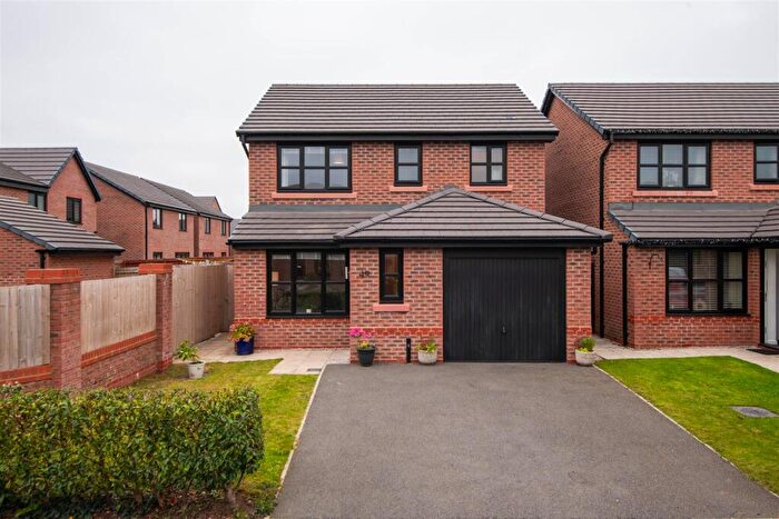 3 Bedroom Detached House For Sale In Lancashire Way, Horwich, Bolton, BL6