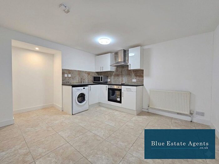 1 Bedroom Flat To Rent In Wentworth Road, Southall, UB2