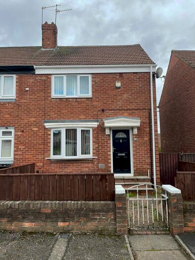 2 Bedroom Semi-Detached House To Rent In Alnwick Road, Farringdon Sunderland, SR3