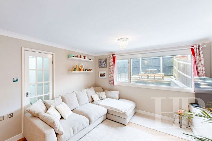 3 Bedroom Terraced House For Sale In Selsey Road, Crawley, RH11