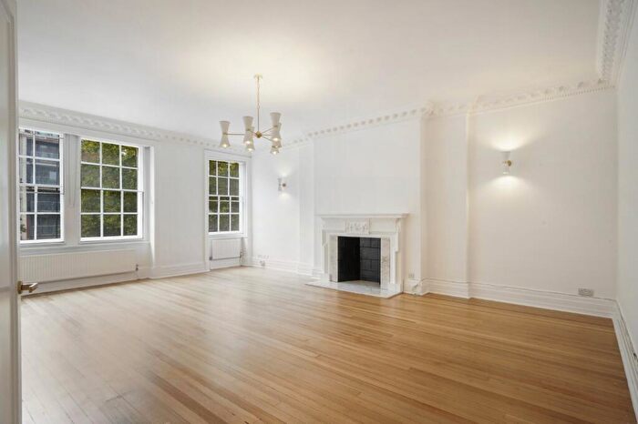 4 Bedroom Flat To Rent In Abbey Lodge, Park Road, NW8