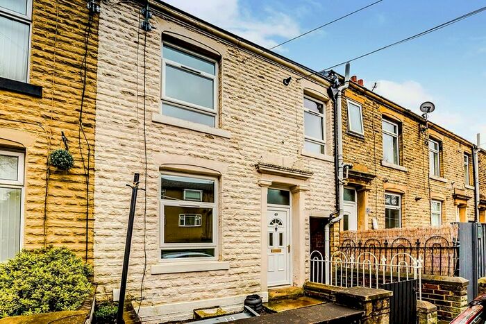 2 Bedroom Terraced House To Rent In Thornhill Road, Brighouse, West Yorkshire, HD6