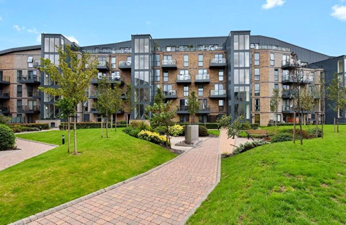 3 Bedroom Flat To Rent In Ruckholt Road, E10