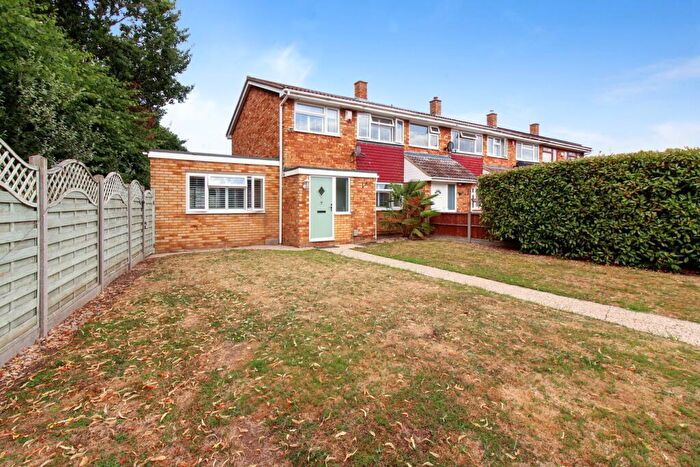 4 Bedroom End Of Terrace House For Sale In Rookery Walk, Clifton, Shefford, SG17