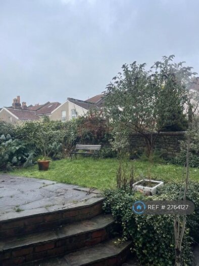 3 Bedroom Flat To Rent In Cromwell Road, Bristol, BS6