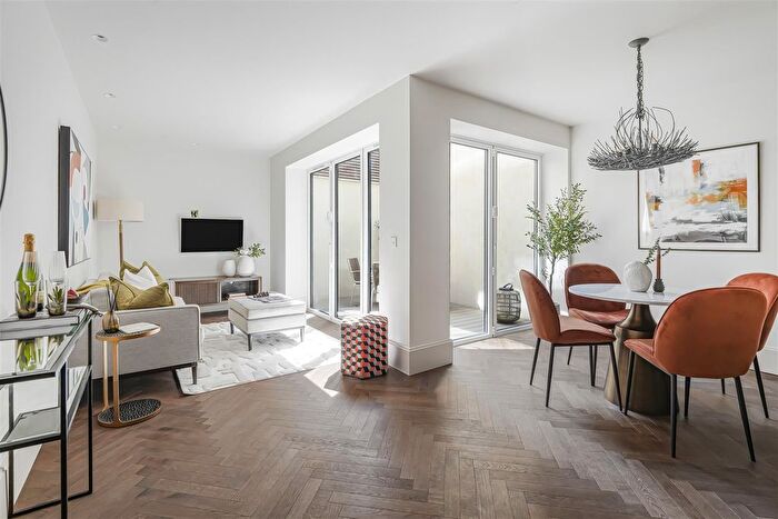 2 Bedroom Flat For Sale In New Kings Road, Parsons Green, SW6