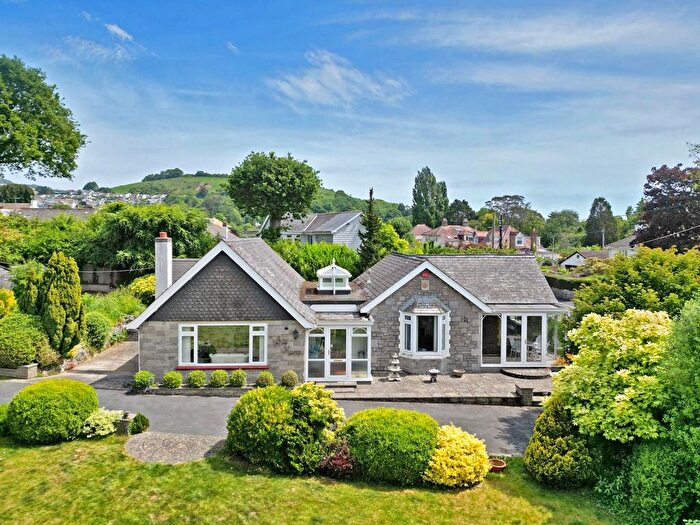 3 Bedroom Detached Bungalow For Sale In Moors Park, Bishopsteignton, TQ14