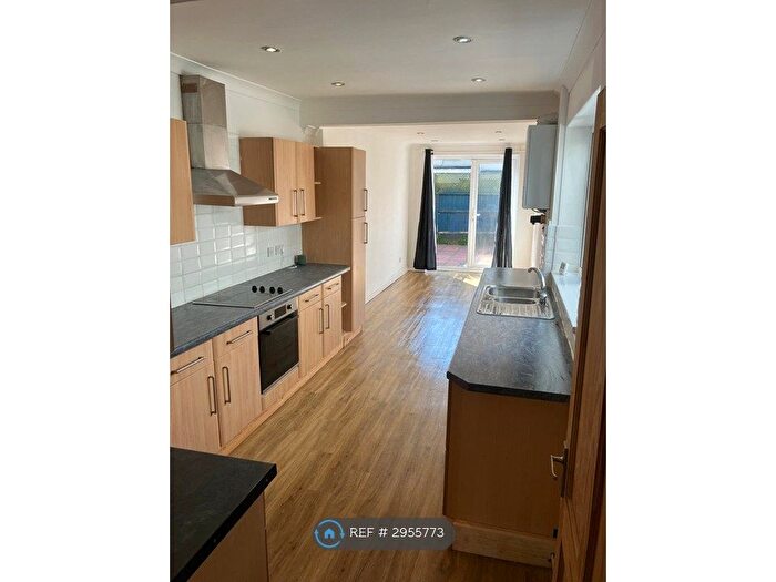 3 Bedroom Terraced House To Rent In Evelyn Avenue, Newhaven, BN9