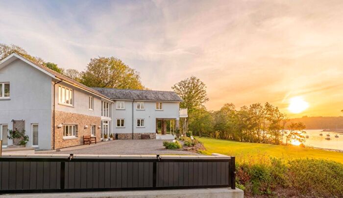 5 Bedroom Detached House For Sale In Cosheston, Pembrokeshire, SA72