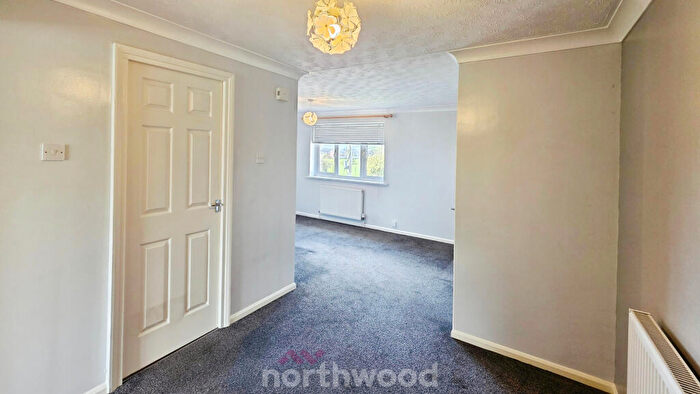 2 Bedroom Flat To Rent In Gayton Close, Balby, Doncaster, DN4