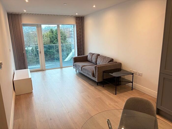 1 Bedroom Flat To Rent In Filmworks Walk Walpole Park Area, Ealing Broadway West Side, W5