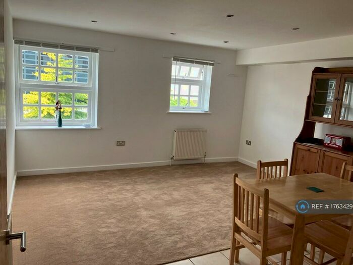 1 Bedroom Flat To Rent In Bellmaker Court, London, E3