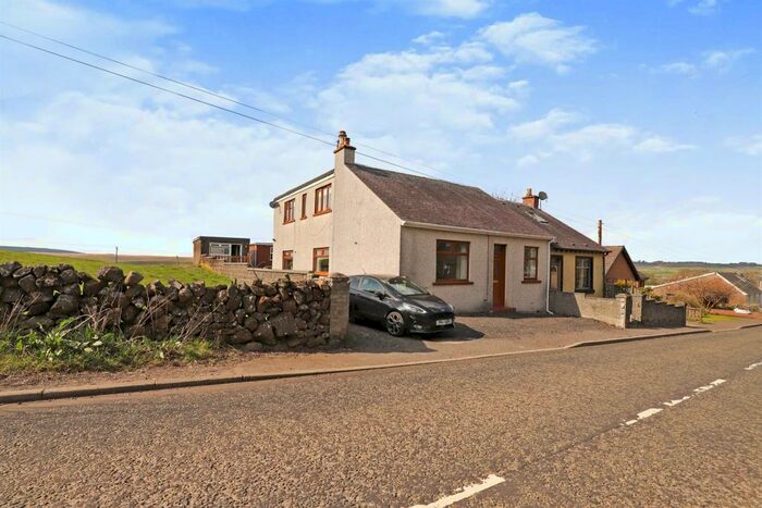 4 Bedroom Semi-Detached House For Sale In Bank Glen, New Cumnock, Cumnock, KA18