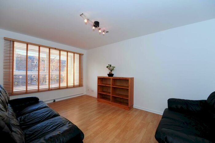2 Bedroom Flat To Rent In Henderson Drive, St John's Wood, London, NW8