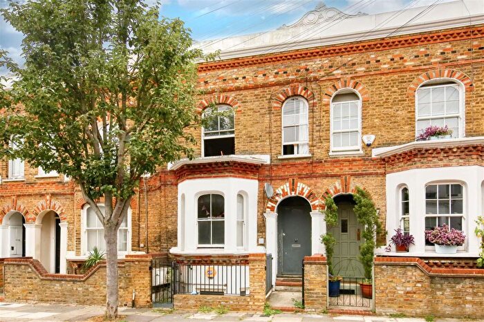 3 Bedroom House For Sale In Mayall Road, Poet's Corner, SE24